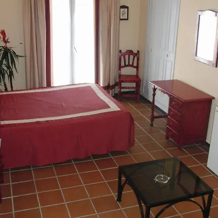 Hotel Pequeno Rocio 2*